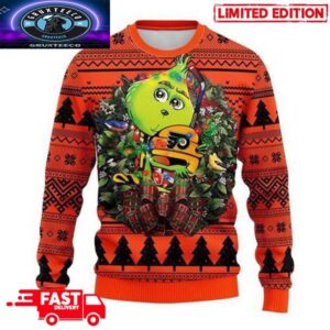 NHL Philadelphia Flyers Grinch Hug Gift For Fans Christmas 2025 Ugly Sweater