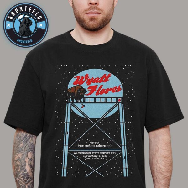Wyatt Flores With The Brudi Brothers At Washington State University In Pullman WA On September 5 2025 Unisex T-Shirt
